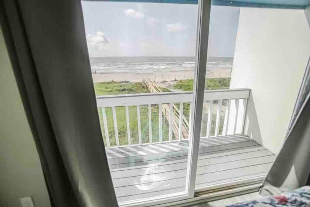 Beachfront Retreat! 3 Steps To Walkover! Surfside Beach Eksteriør billede