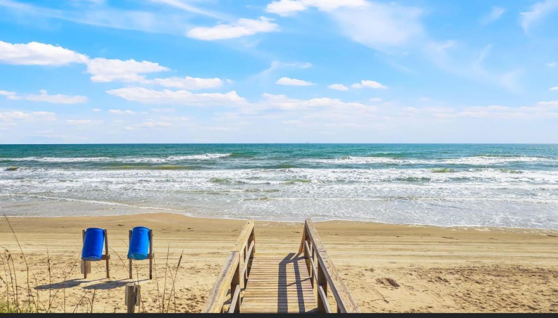 Beachfront Retreat! 3 Steps To Walkover! Surfside Beach Eksteriør billede